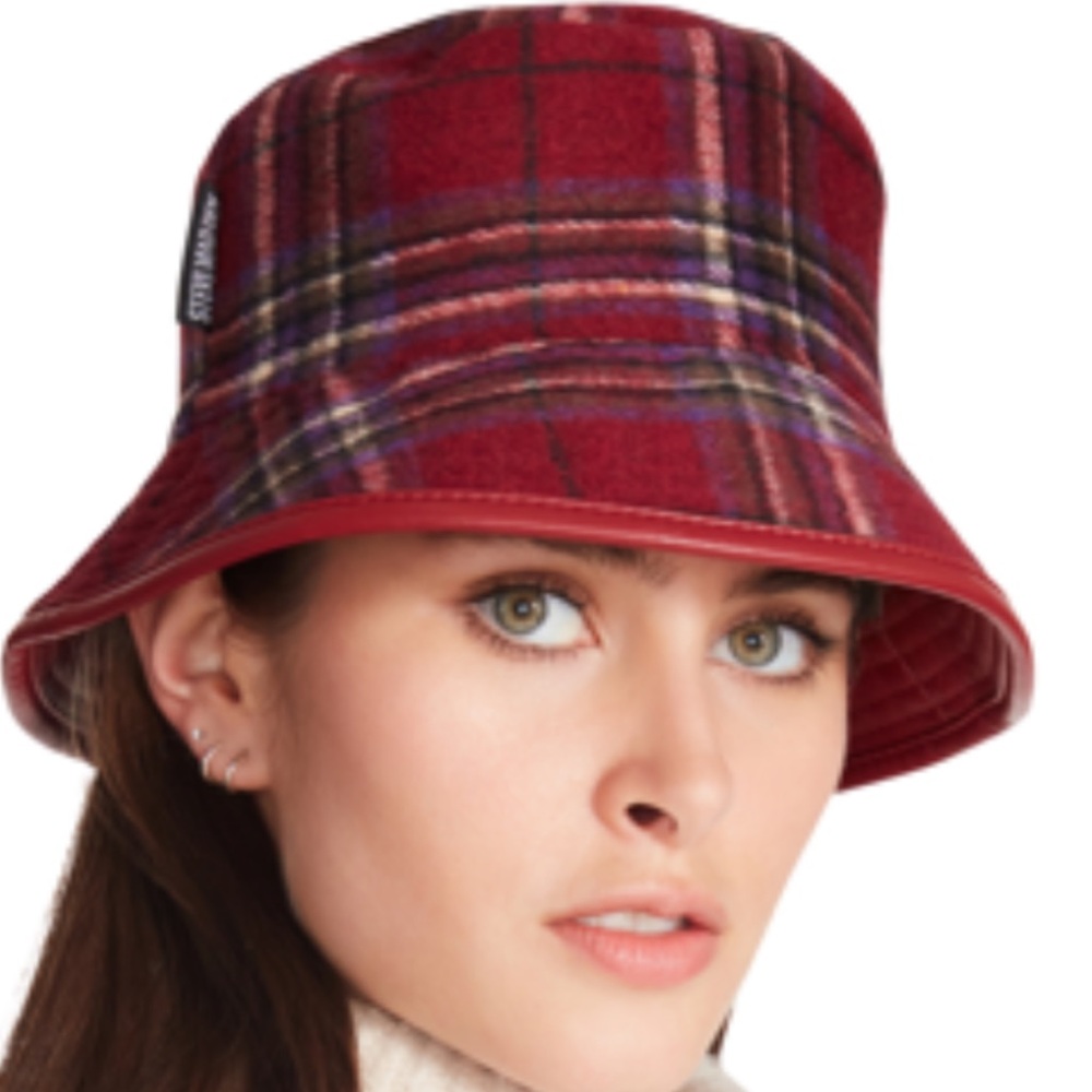 Steve Madden-Red  Reversible bucket hat